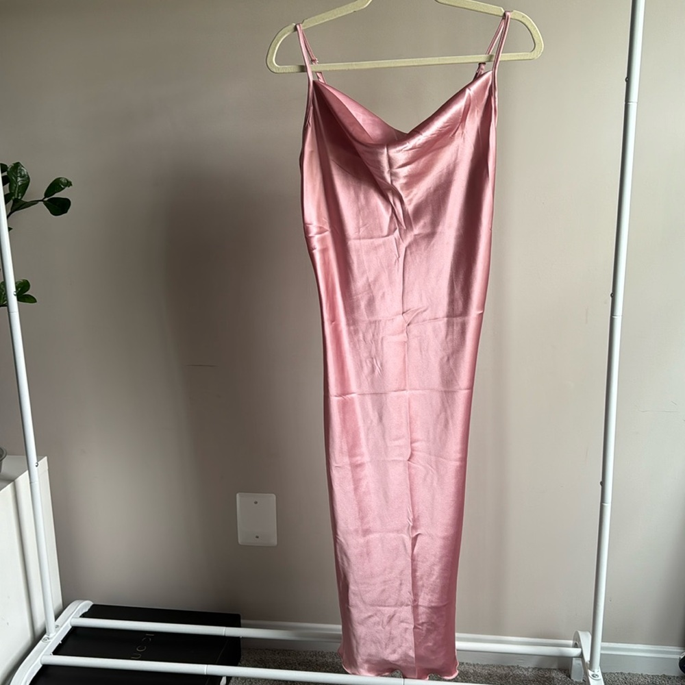 Bebe dress Size M.